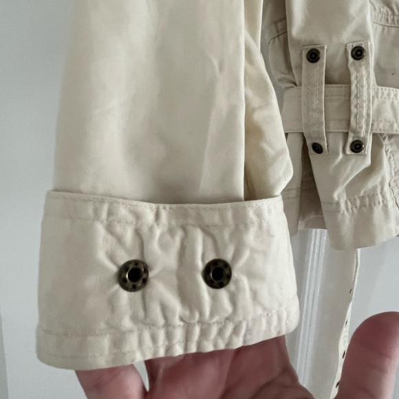 Ladies’ Pretty Jacket - Picture 4 of 4